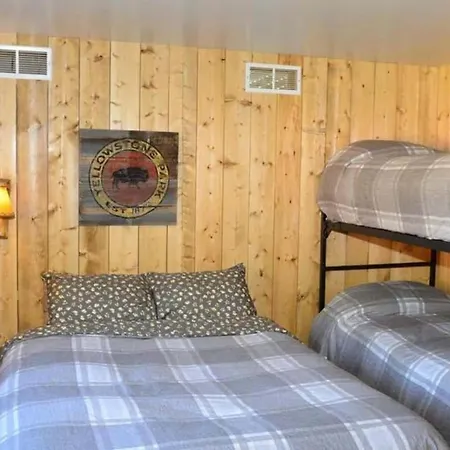 Silver Gate Lodging Cooke City Exterior photo
