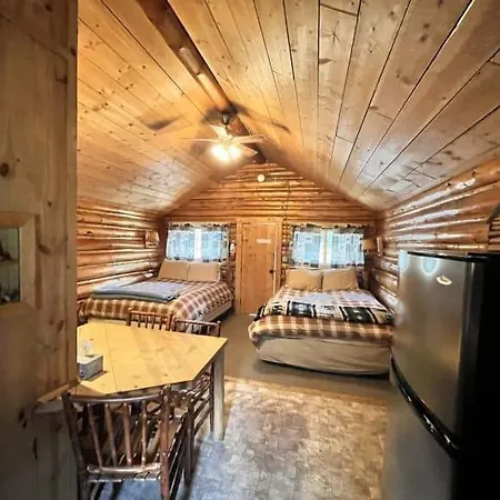 Silver Gate Lodging Cooke City Exterior photo