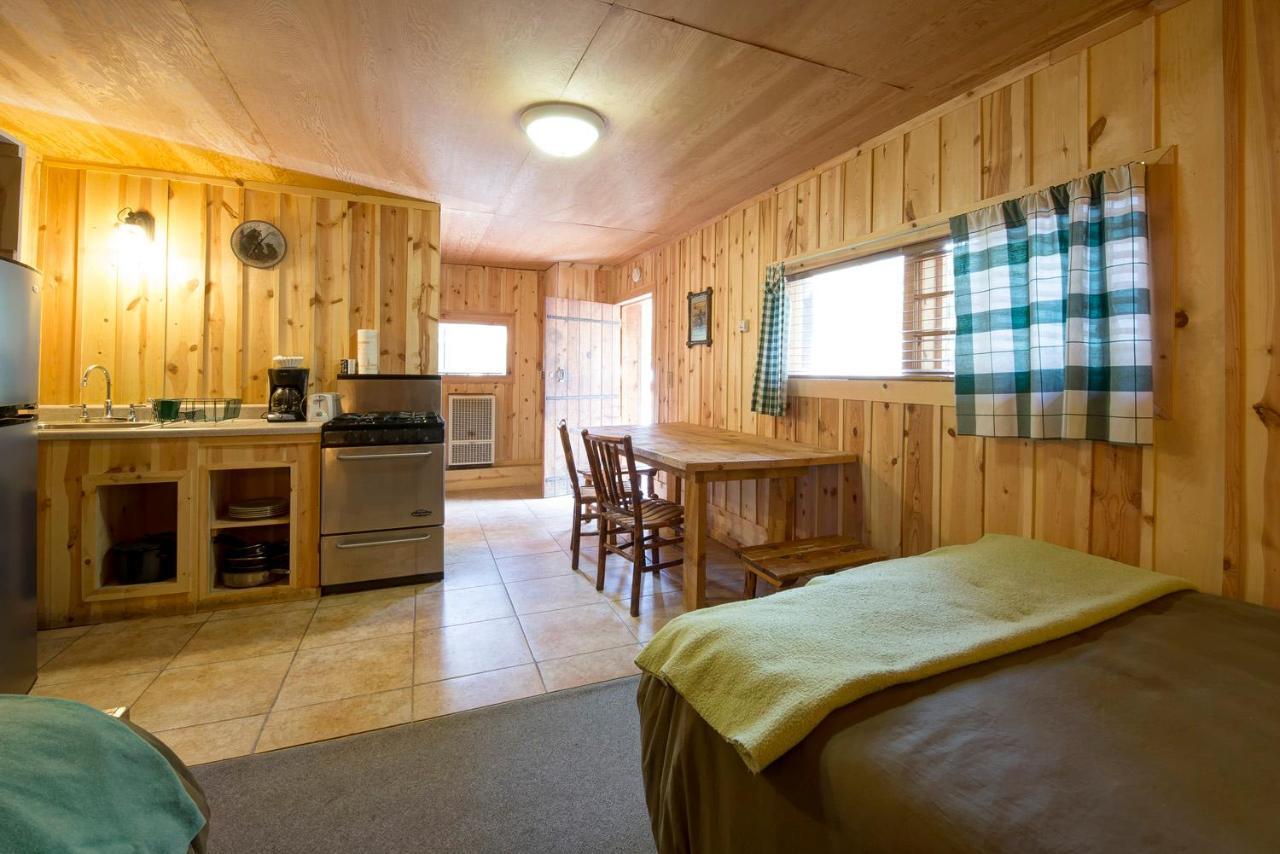 Silver Gate Motel 3*
